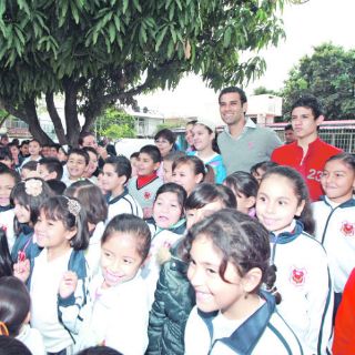 Rafa Márquez y FEMSA unen esfuerzos en pro de la niñez