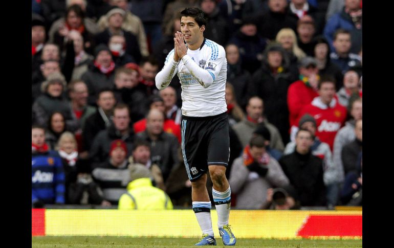 Debido a la situación que Suárez atraviesa en Inglaterra, aseguran que el francés PSG intentará ficharle el próximo verano. EFE  /