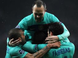 El conjunto catalán celebra luego de vecer al Bayer Leverkusen 3-1. AFP  /