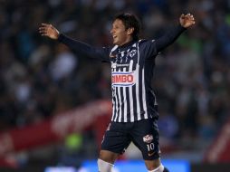 Reyna le anotó el segundo gol a las Chivas durante el juego de la semana seis del Clausura 2012. MEXSPORT  /