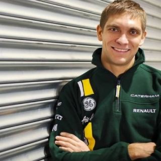 Caterham da las gracias a Trulli y llega Petrov