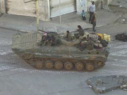 Un tanque del ejército sirio se ve en el barrio de Zabadani, cerca de Damasco. REUTERS  /