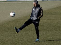José Mourinho seguiría dirigiendo al Real Madrid la próxima campaña. EFE  /