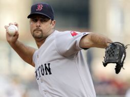 Tim Wakefield dice adiós a una carrera de 19 años en la Gran Carpa. AP  /