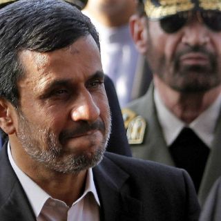 Ahmadineyad acusa de interferir en la región a las potencias occidentales