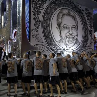 Lula y los astros de la música popular brasileña, unidos por la samba