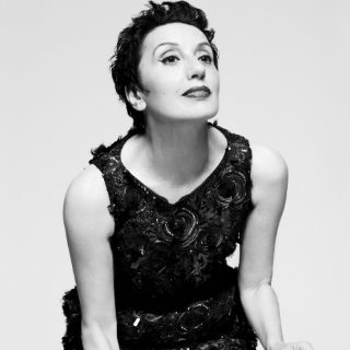 Me preocupa y emociona el reencuentro con México: Luz Casal