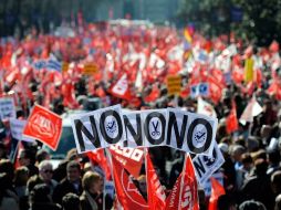 Cientos de miles de personas se manifestaron en España en protesta contra la reforma laboral presentada por el gobierno. AFP  /