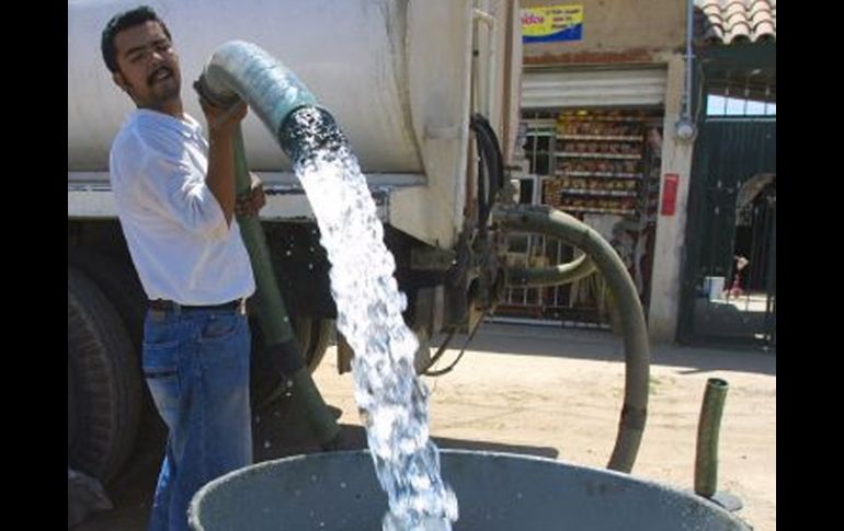 En los próximos 40 años, México y el planeta tendrán que enfrentar la escasez del vital líquido. ARCHIVO  /