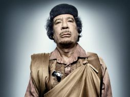 ''Gadhafi, que exhalaba poder y desafío en su mirada'' da pie a reflexiones. EFE  /
