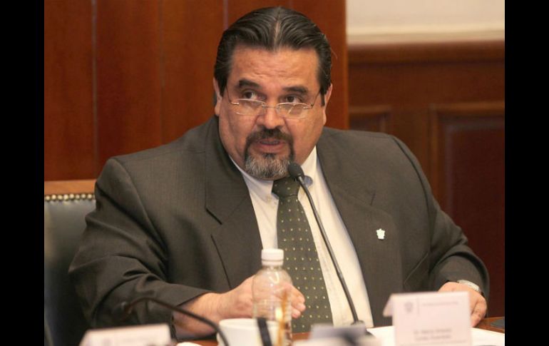 El rector de la UdeG, Marco Antonio Cortés, detalló que tienen un fideicomiso de pensiones con un acumulado de casi siete MDP. ARCHIVO  /