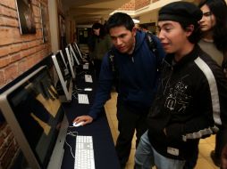 Conocimiento digital en escultura, fotografía, folletos multimedia, video y videojuegos.  /