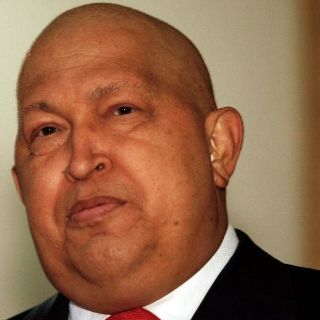 Decide Chávez operarse en Cuba por nueva lesión pélvica
