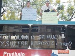 Ayer, en una manifestación, los conductores del transporte público insistieron en su demanda de seguridad.  /
