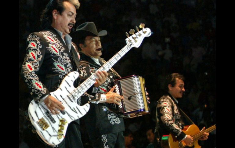 Los Tigres del Norte son considerados como 'el grupo regional mexicano más influyente'.  ARCHIVO  /