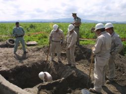 A los detenidos se les decomisaron 14 mil litros del combustible. ARCHIVO  /