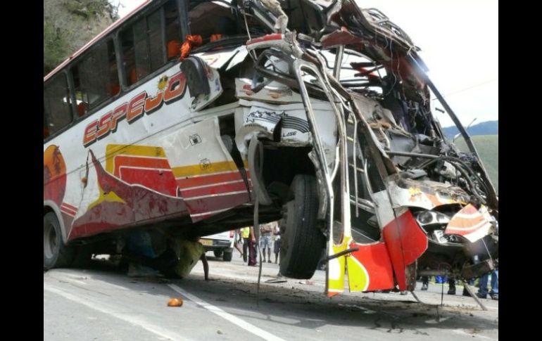 Una treintena de personas murieron en un accidente de autobús el fin de semana. AFP  /