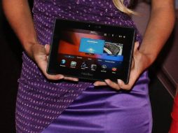 El nuevo sistema operativo 2.0 mejora la comunicación entre un BlackBerry y la tableta. ARCHIVO  /
