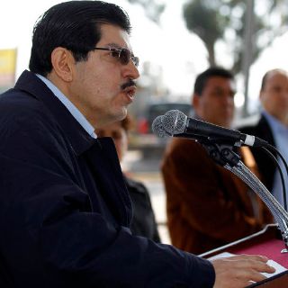 Buscan concretar paso a desnivel en Periférico y Juan de la Barrera