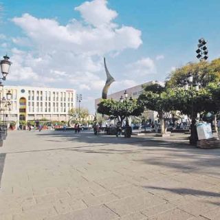 Polemizan acerca de la Plaza Tapatía en su 30 aniversario