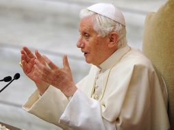 El Papa Benedicto XVI se dirige al clérigo de Roma durante una audiencia. EFE  /