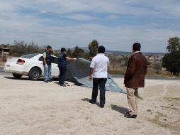 Los homicidas trataron de lanzarlos por un puente vehicular que se encuentra en ese punto.  /