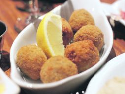 Para esta temporada de cuaresma, unas croquetas de atún son una buena opción para comer. ESPECIAL  /