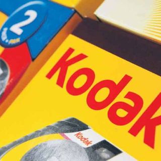 Kodak liquida trabajadores y pone en venta su predio