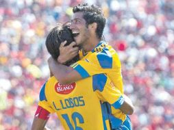 Damián Álvarez (der.) recibió su carta de naturalización el pasado mes de enero. MEXSPORT  /