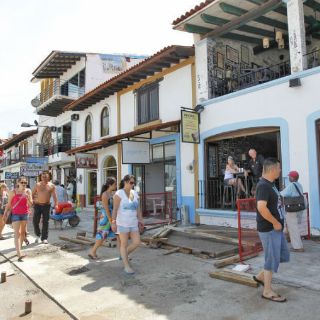 Cruceristas asaltados en El Nogalito de Vallarta