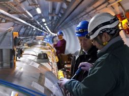 Científicos arrancan nuevamente el gran acelerador. EFE  /