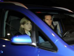 La princesa de España Cristina y su esposo Iñaki Urdangarín llegan al Palacio de Marivent en Palma de Mallorca. AFP  /