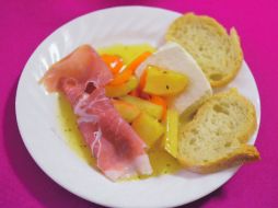 Verduras glaseé a la normanda, un platillo procedente del Norte de Francia, cuyo toque tapatío reside en la manzana.  /