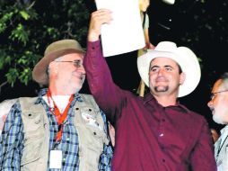 Julián LeBarón (derecha) afirmó en una carta que considera a Javier Sicilia (izquierda) como “un gran líder y amigo”. EL UNIVERSAL  /