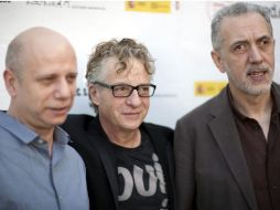 Los creadorres de la película animada son Fernando Trueba (der), Javier Mariscal (cen) y Tono Errando (izq). EFE  /