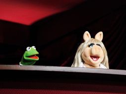 La rana Kermit y Miss Piggy durante el ensayp de su participación en la ceremonia de mañana. AP  /