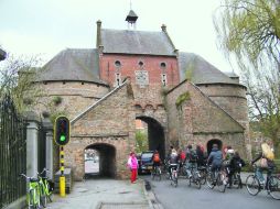 Diversas ciudades del mundo ofrecen rutas ciclistas con el disfrute de diversas delicias, como la cerveza. ESPECIAL  /