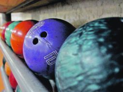 El boliche ha cobrado popularidad, hay torneos profesionales y amateurs.  /