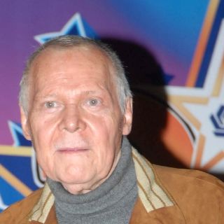 Efemérides: En 1915 nace el pintor y muralista mexicano Raúl Anguiano