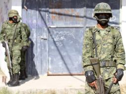 Personal de la Décimo Quinta Zona Militar retuvieron psictrópicos como mariguana, crystal y pastillas psicotrópicas. NOTIMEX  /