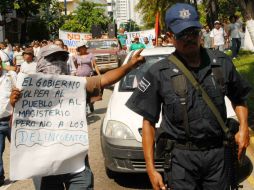 Los maestros afirman que tanto ellos como alumnos han sido víctimas de la violencia. ARCHIVO  /
