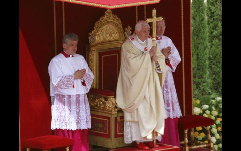 El encuentro que tenga el Presidente Felipe Calderón y un grupo de niños con el Papa, no tendrán la apertura a mucha gente. ARCHIVO  /