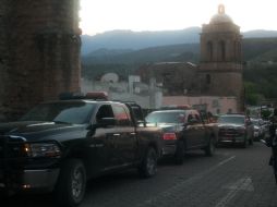 Luego del suceso se logró el aseguramiento de dos camionetas, una pick up Lincoln con placas del D.F. y una Ranger sin placas.  /