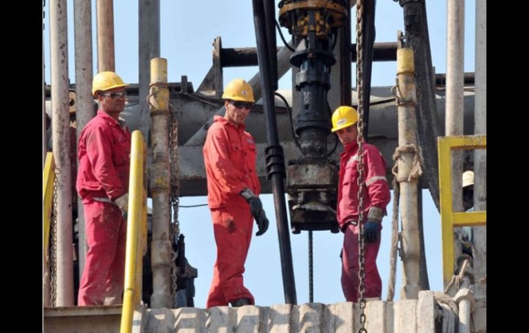 El ministro de petroléo y minería dijo que una agresión contra irán subirá el precio del crudo. ARCHIVO  /