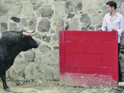 Arturo Saldívar visitó a “Potosino”, el primer toro que indulta en su carrera.  /
