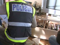 La polícia nacional de España detuvo a ciberdelincuentes en Madrid y Málaga . EFE  /
