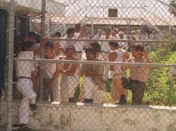 A raíz de la evasión, se alertó a las corporaciones policiacas las cuales rastrean a los cuatro delincuentes que lograron huír. ARCHIVO  /