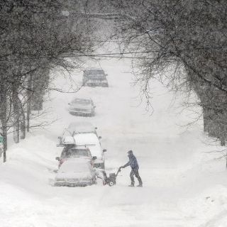 Derretimiento de los hielos árticos causa inviernos con más nieve