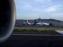 Actualmente negocian la deuda que tienen con el Aeropuerto de la Ciudad de México, otro requisito para reiniciar operaciones. ARCHIVO  /