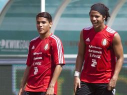 Los hermanos continuaron en la cancha del Sun Life luego de concluir el entrenamiento. MEXSPORT  /